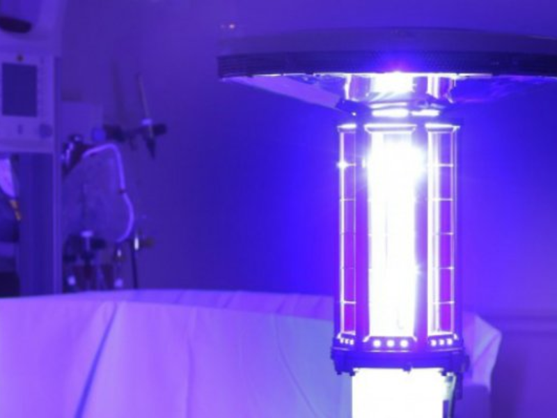Широко используемая в медицине - бактерицидная лампа